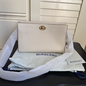 NWT Burberry Cotswolds Pouch Shoulder Bag Nova Check Lining